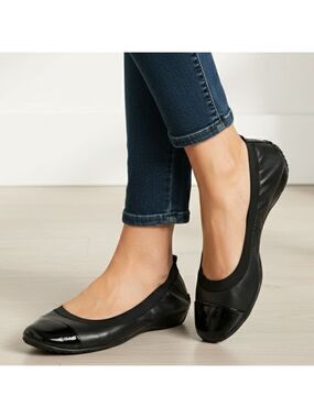 KENNETH COLE REACTION ‘Blink Wink’ Black Natural and Patent Leather Ballet Flats